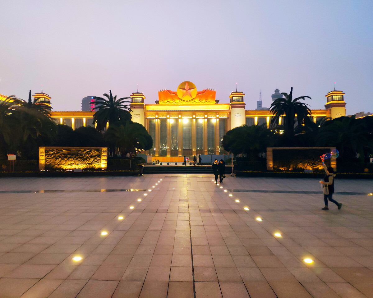 南昌八一廣場(chǎng) 歷史與現(xiàn)代化的交匯點(diǎn)